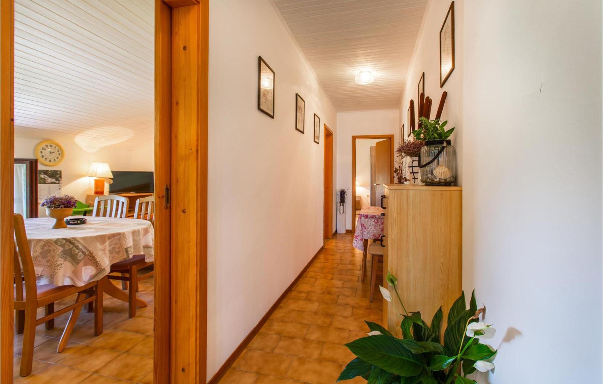 Amazing Apartment In Secovlje With Kitchen Exteriér fotografie
