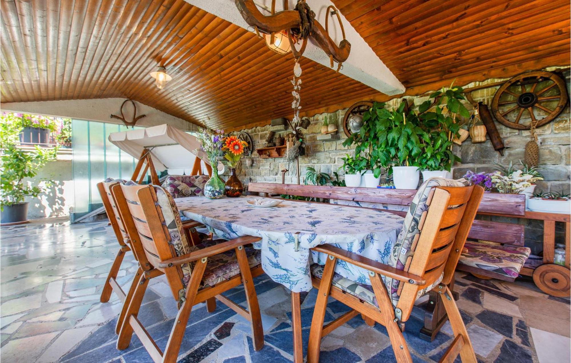 Amazing Apartment In Secovlje With Kitchen Exteriér fotografie